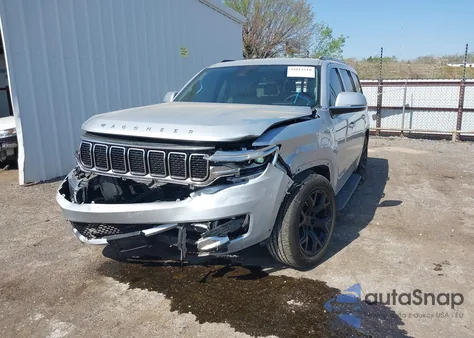 2022 Jeep Wagoneer Series Iii 4X4 z USA, uszkodzony, nr VIN 1C4SJVDT4NS144766